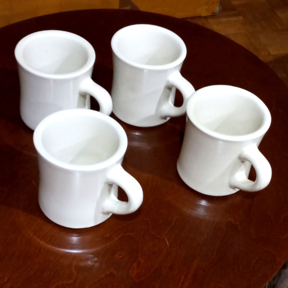 Set of 4 vintage diner coffee mugs